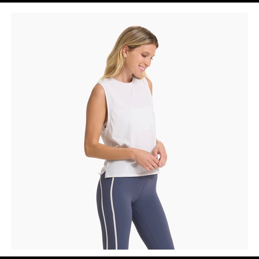 NWT Vuori Feather Tank in Salt